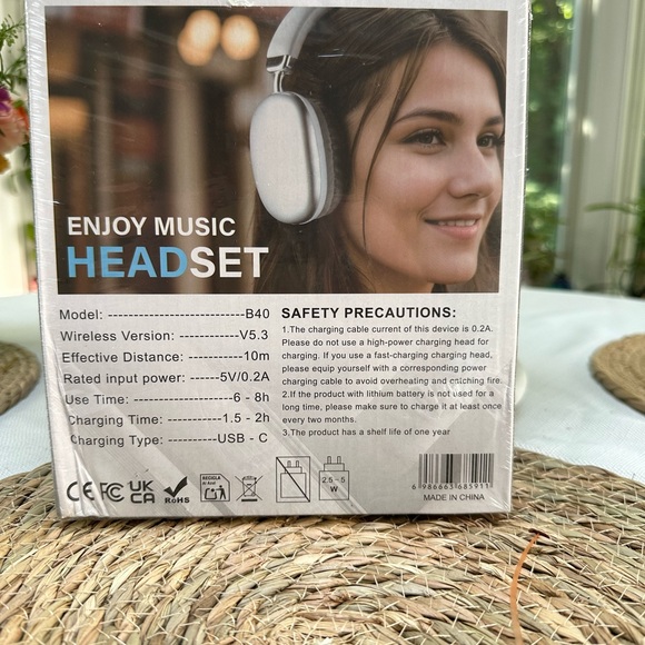 Stylish Clothing Collection - Picture 3 of 4